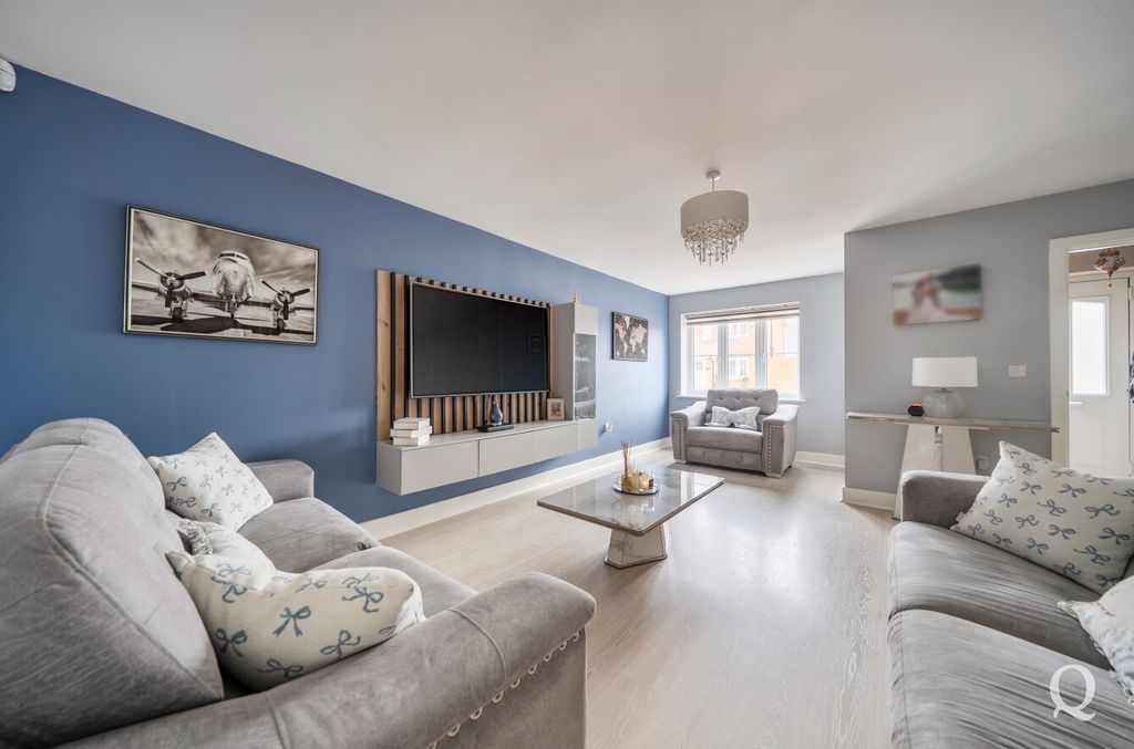 Property photo 2 of 25 9ba458Ea-E32c-416...