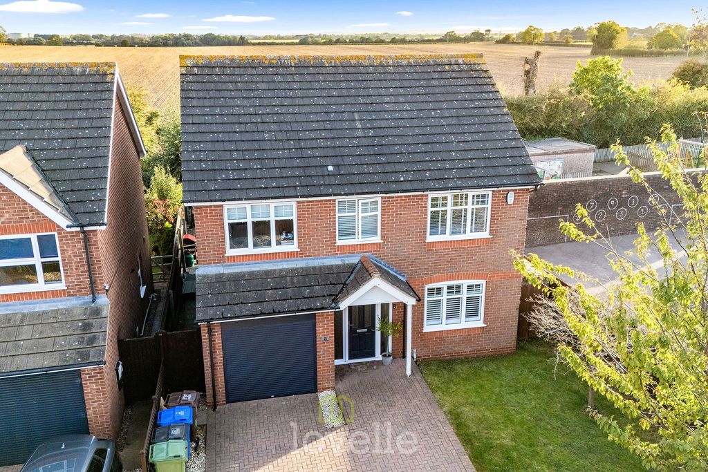 Property photo 1 of 28