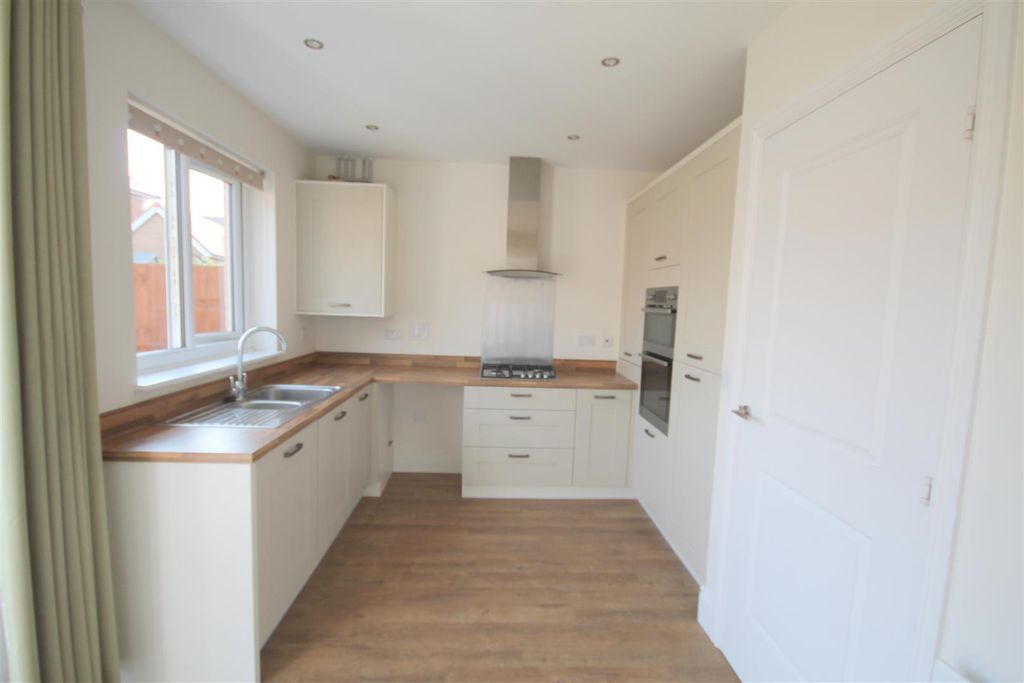 Property photo 2 of 16 Kitchen 1 1.Jpg