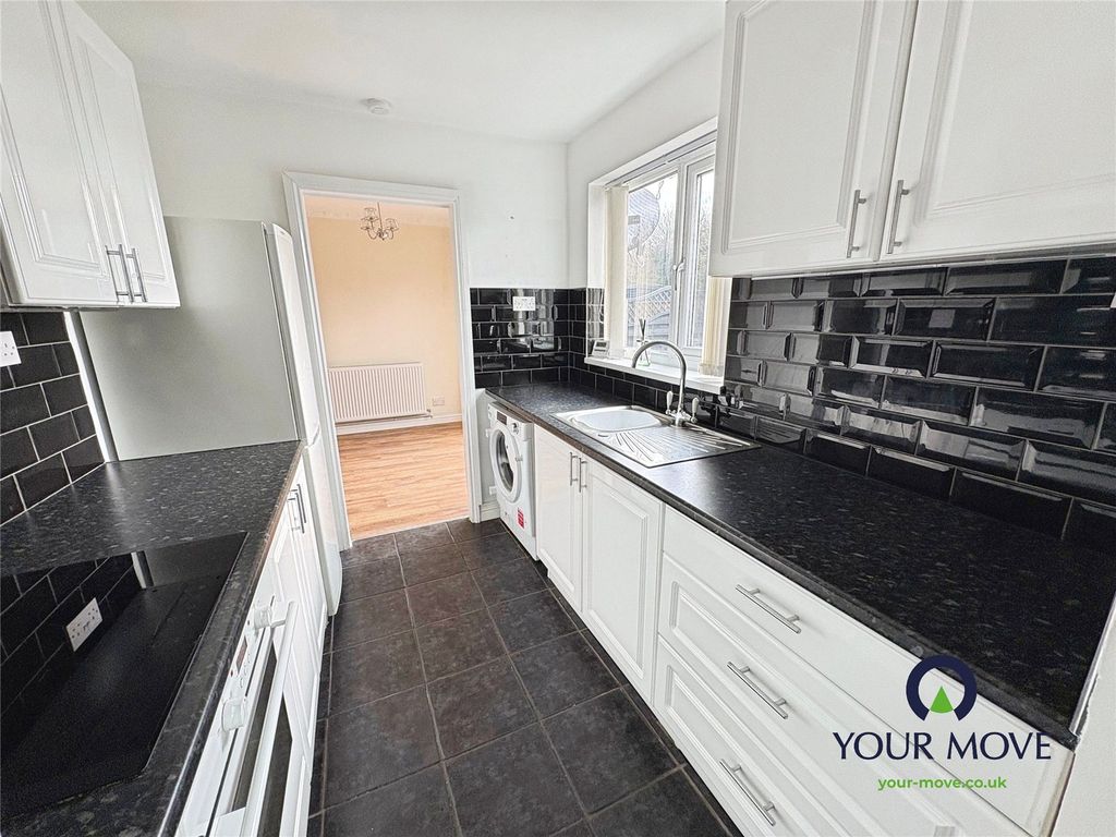 Property photo 3 of 15 Picture No. 04