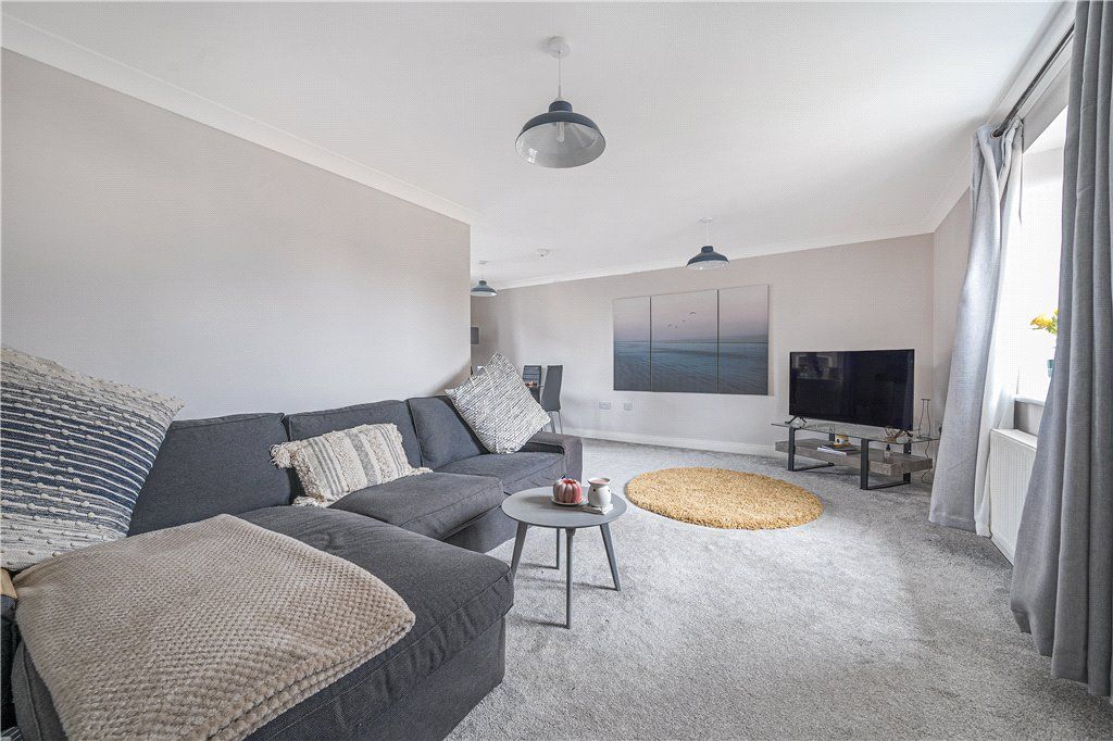 Property photo 2 of 11 Picture No. 17