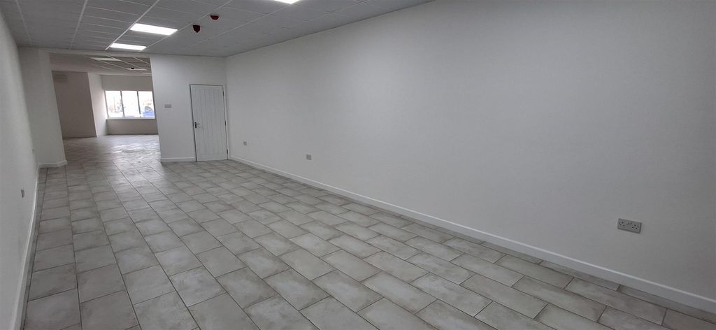 Property photo 2 of 10 20251105_102239.Jpg