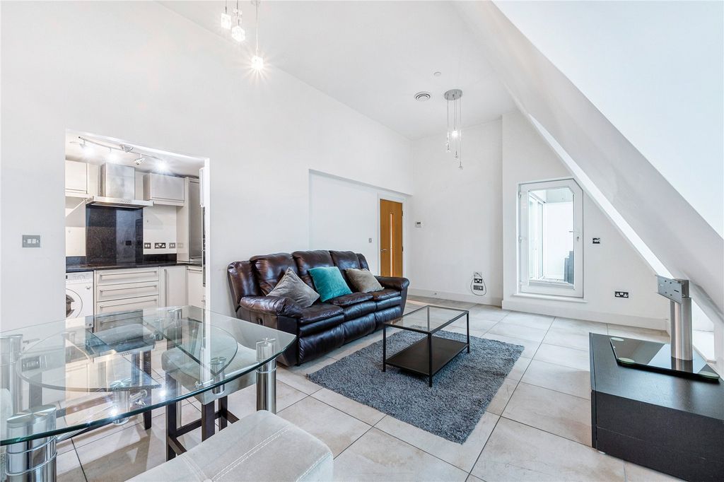 Property photo 1 of 22 Picture No. 21