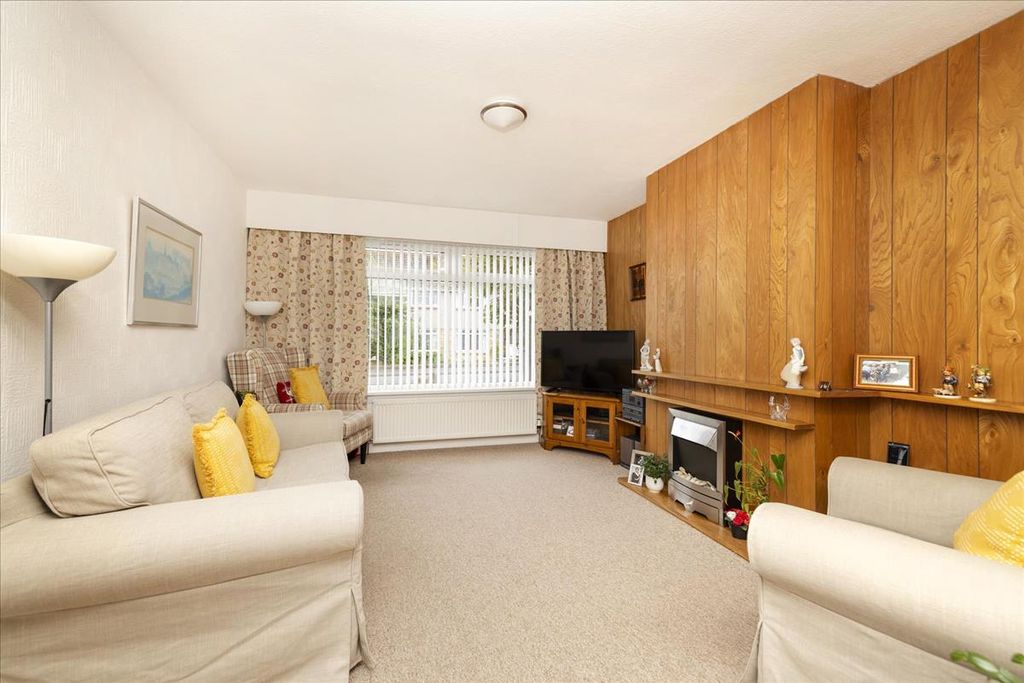 Property photo 2 of 26