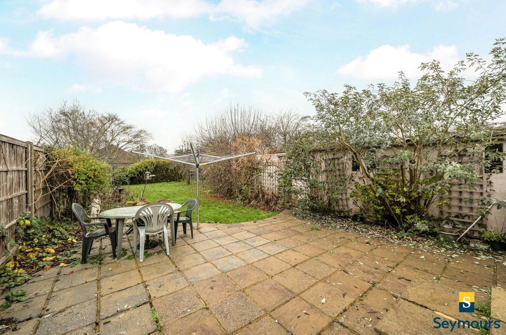 Property photo 2 of 20 Garden