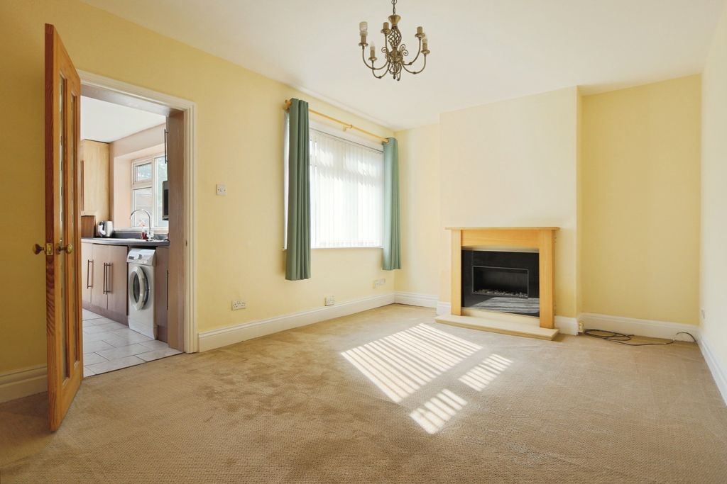 Property photo 3 of 12 3898238