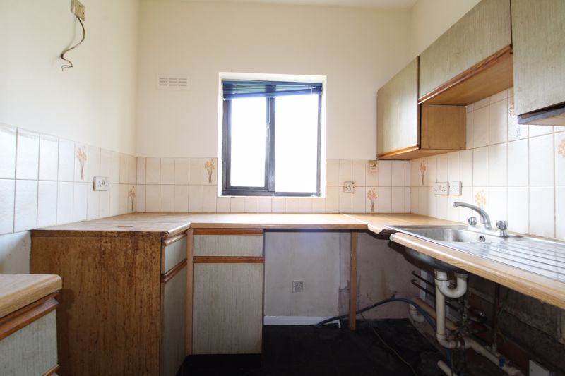 Property photo 3 of 6 Photo 4