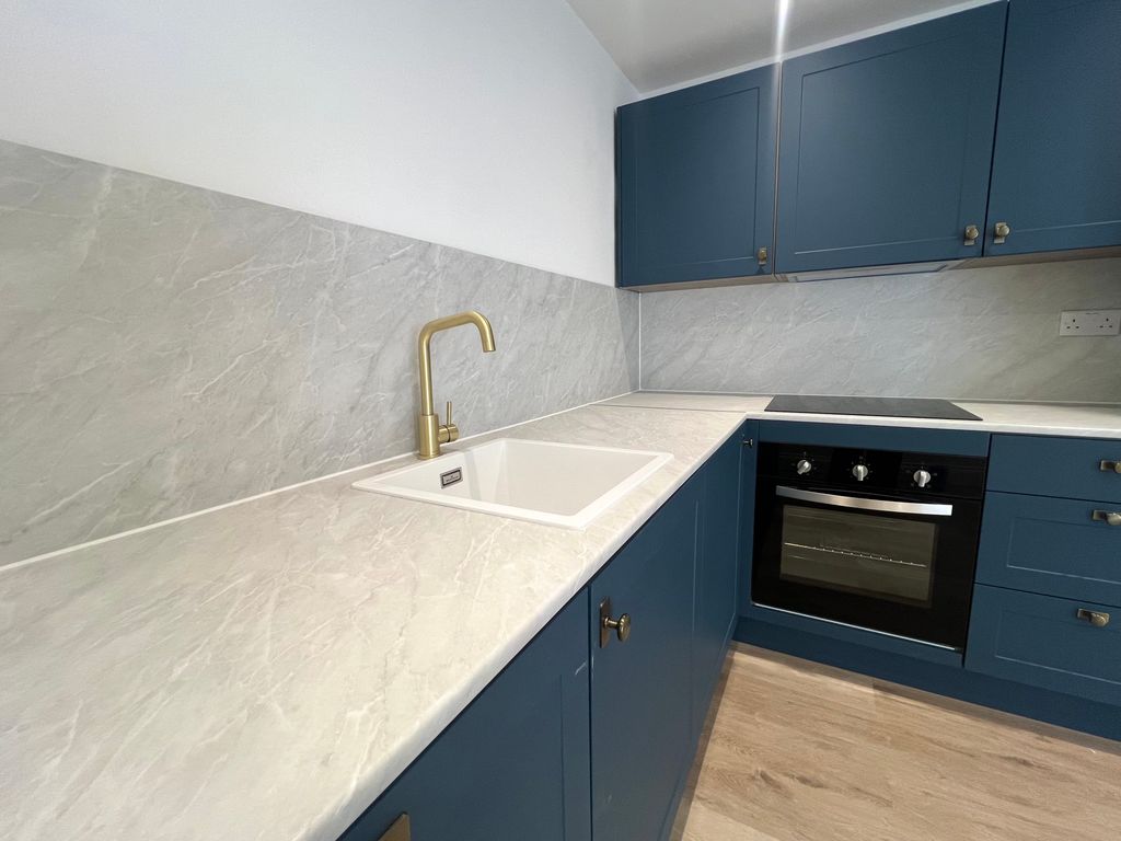 Property photo 1 of 8 Kitchen