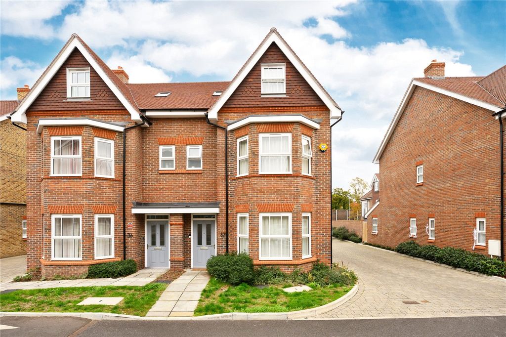 Property photo 1 of 12 Main Aspect