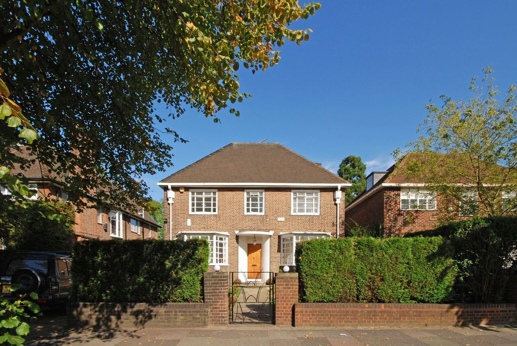 Property photo 2 of 14