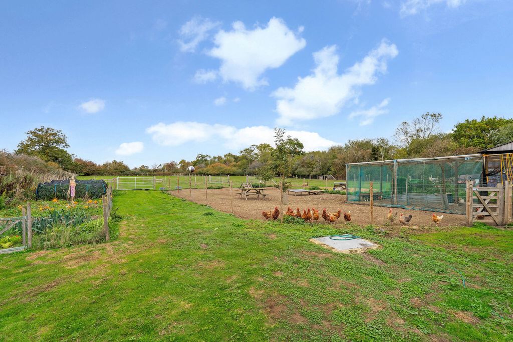 Property photo 3 of 19