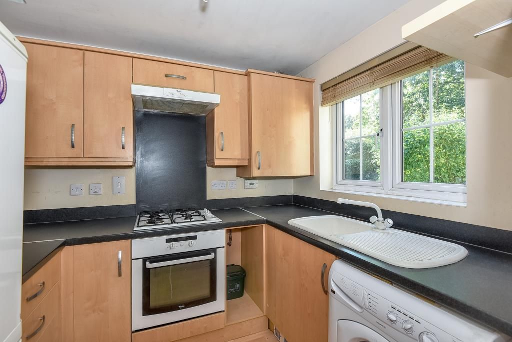 Property photo 2 of 10 Kitchen