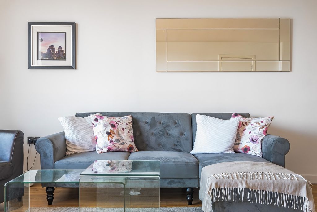 Property photo 3 of 17 2584356