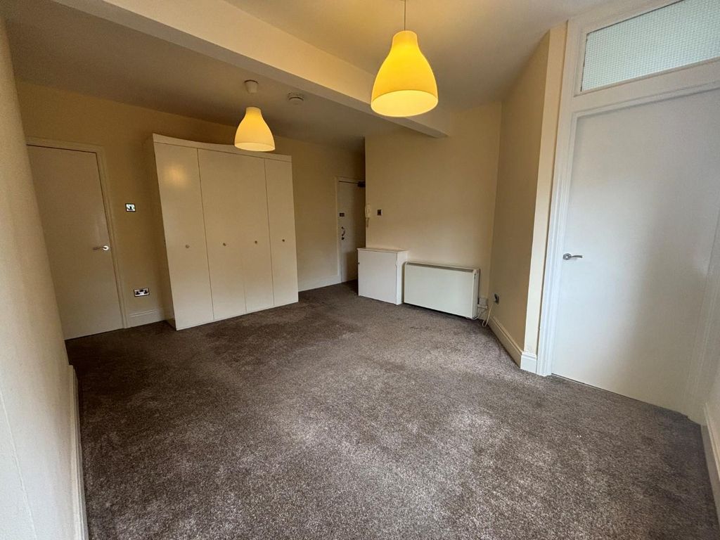 Property photo 3 of 6 666.Jpg