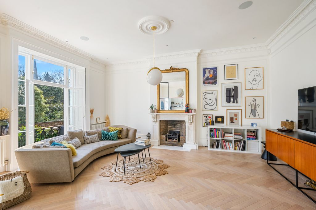 Property photo 2 of 9