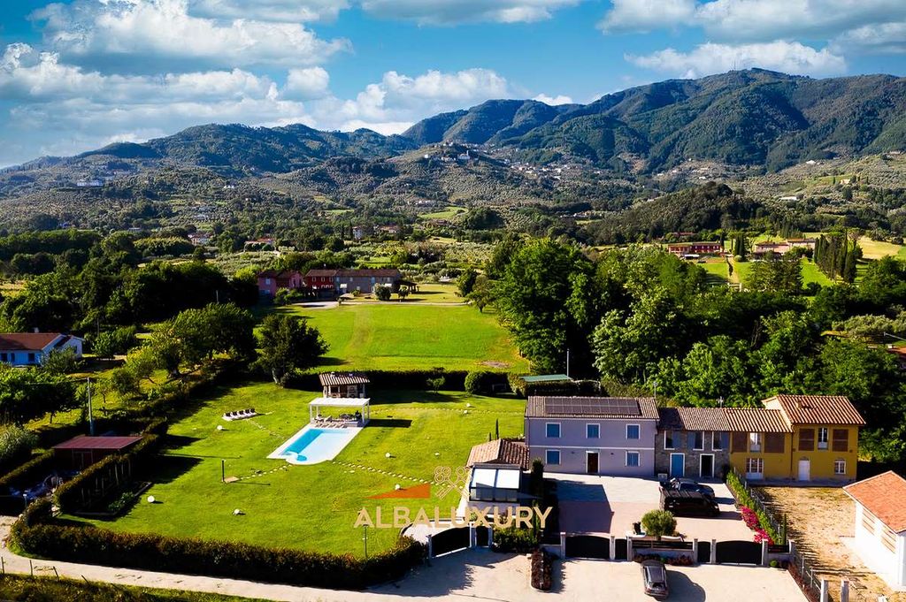 Property photo 1 of 32