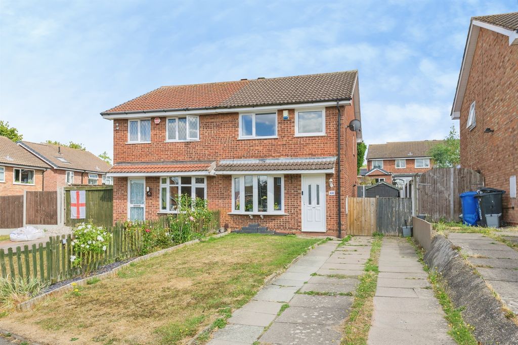 Property photo 1 of 12