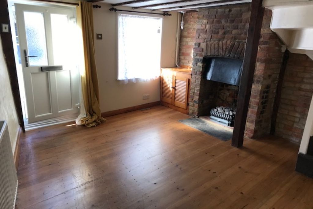 Property photo 1 of 6 Lounge