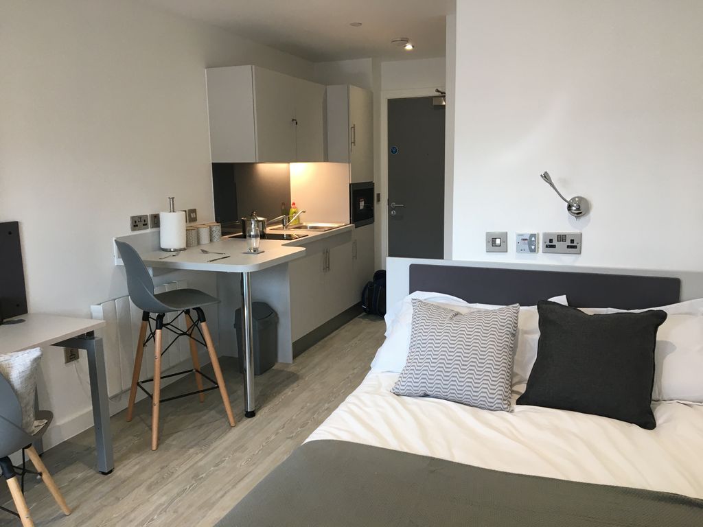 Property photo 1 of 2