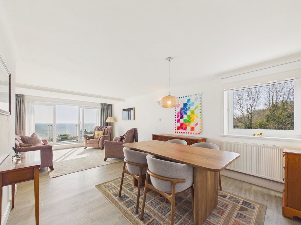 Property photo 3 of 20 Living Room