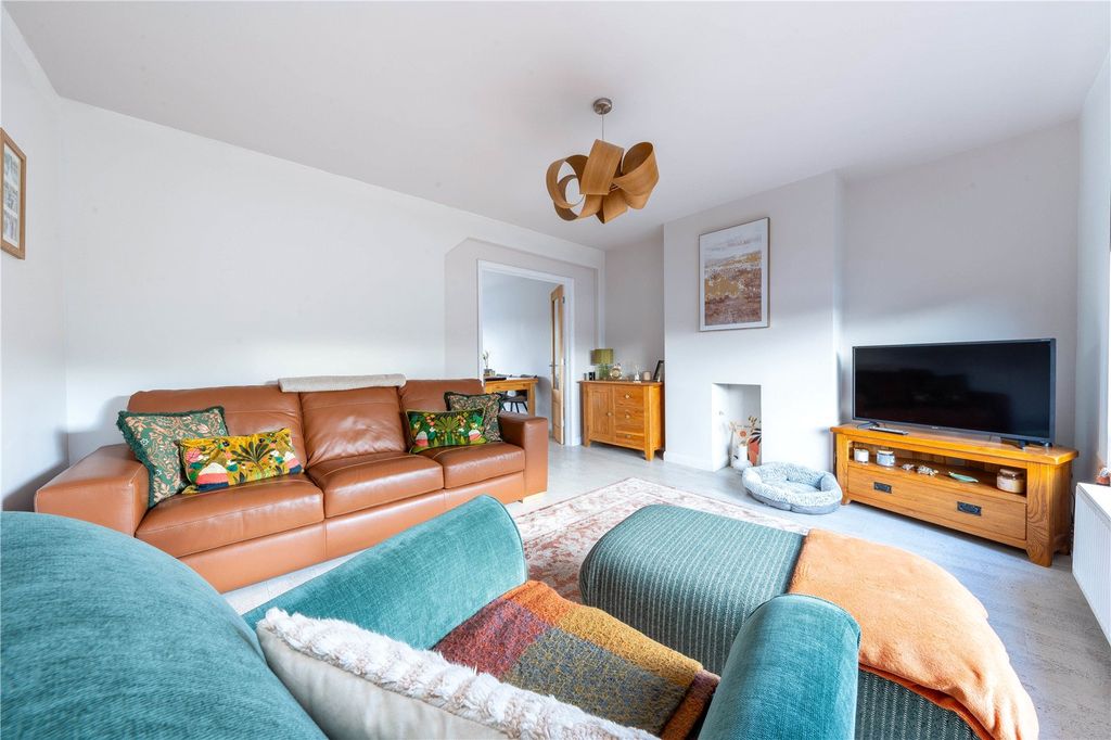 Property photo 2 of 22 Internal