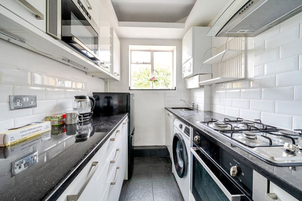 Property photo 2 of 16 Picture No. 07