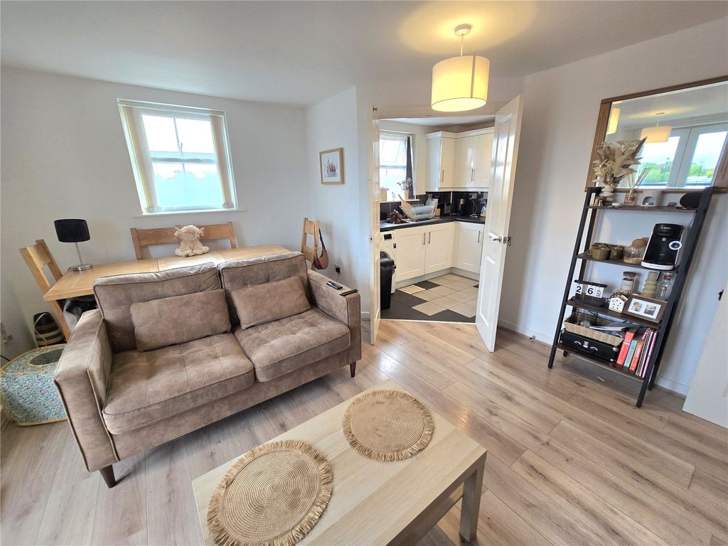 Property photo 3 of 12 Picture No. 01