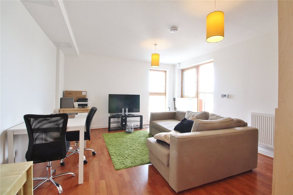 Property photo 2 of 8 Picture No. 07