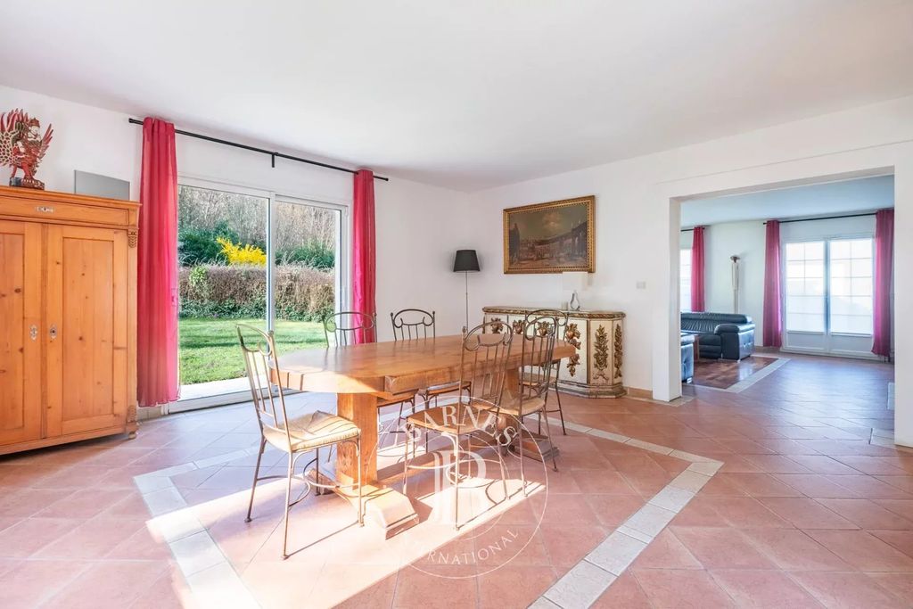 Property photo 3 of 18