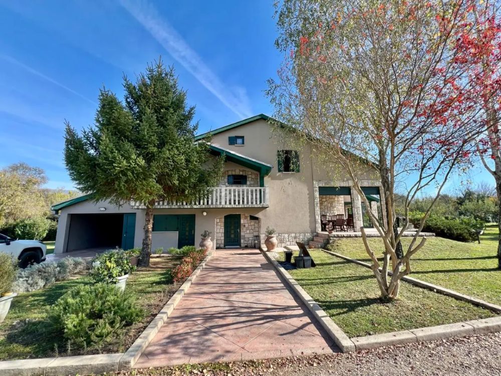 Property photo 1 of 15
