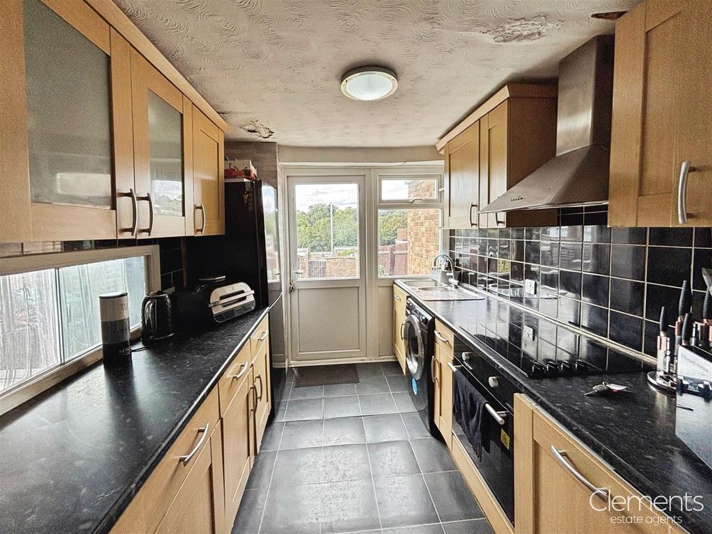 Property photo 2 of 13 Kitchen