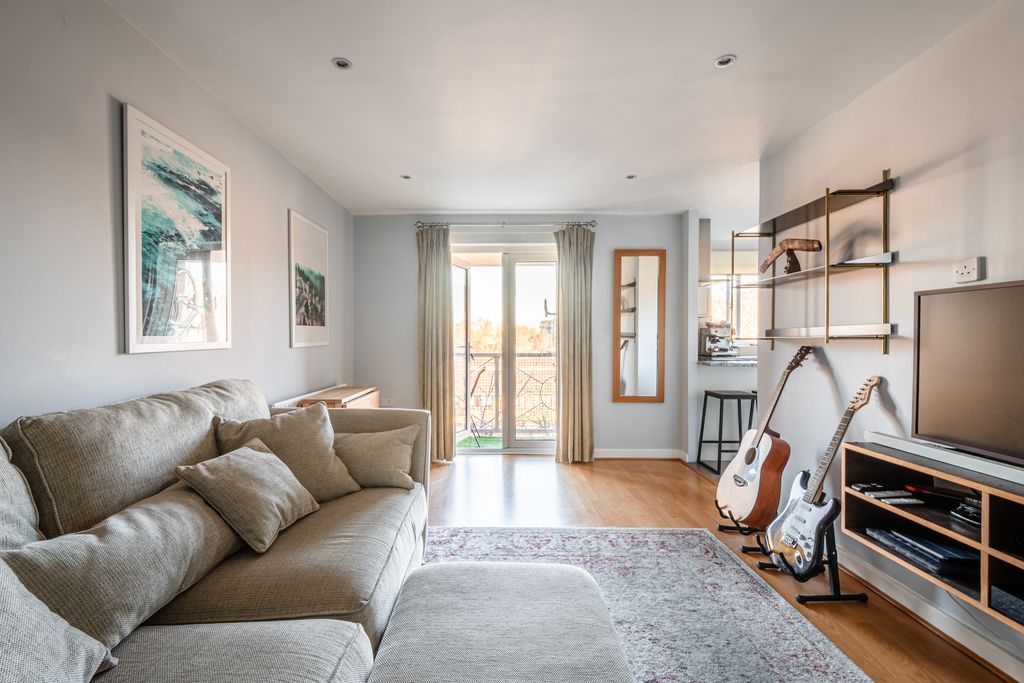 Property photo 3 of 8