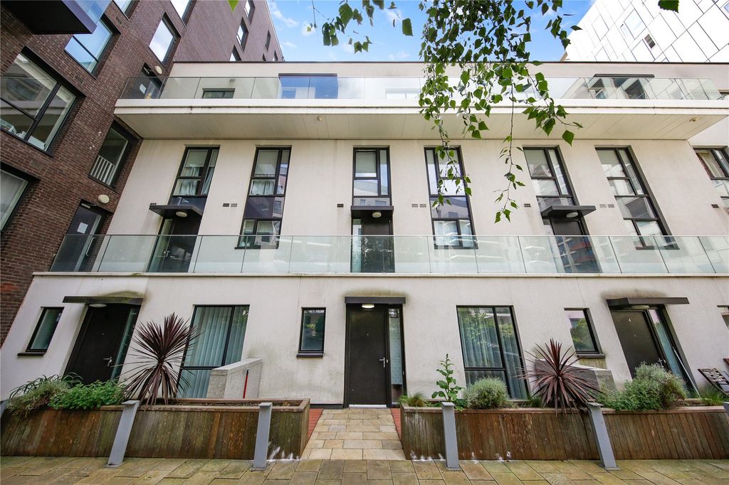 Property photo 2 of 21 Picture No. 24