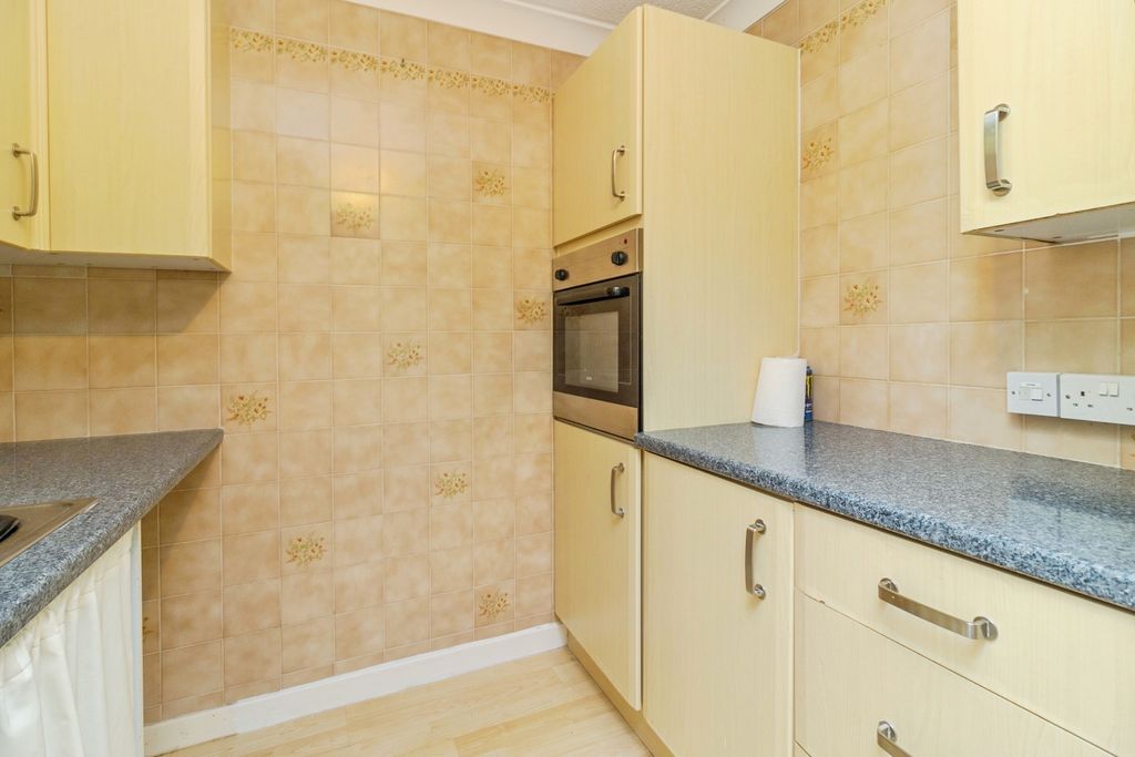 Property photo 2 of 20 Pbox-Img.Jpg