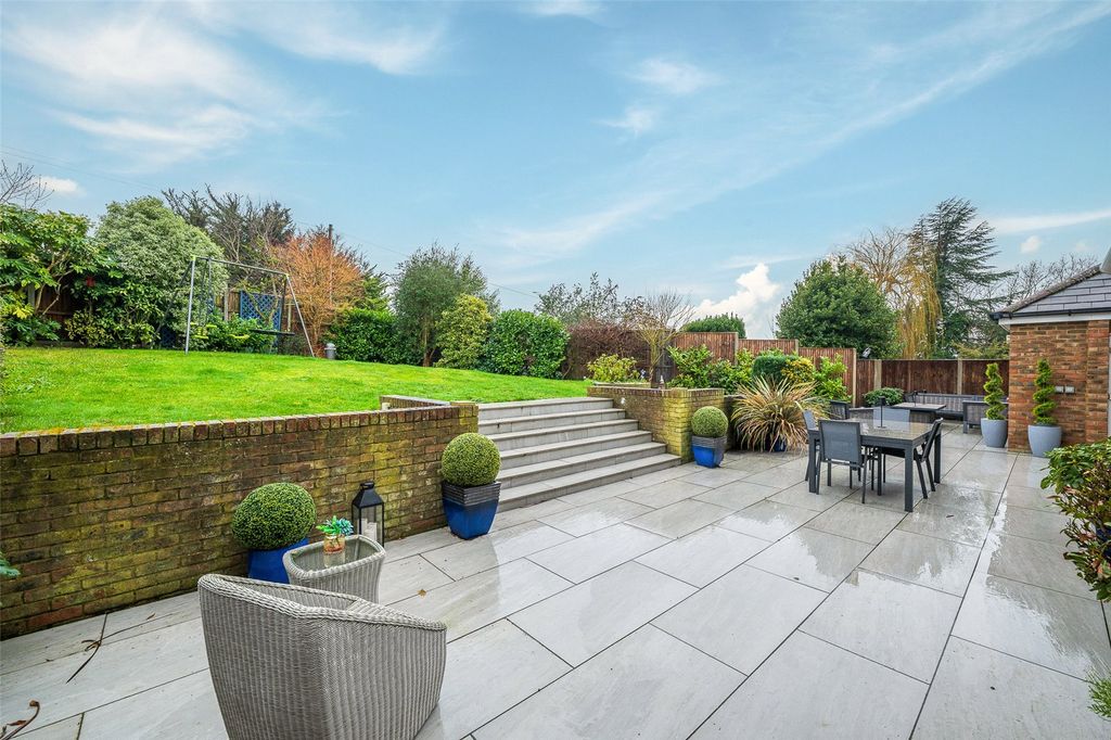 Property photo 2 of 30 Picture No. 21