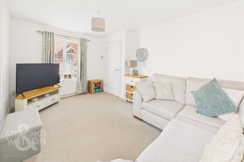 Property photo 3 of 18