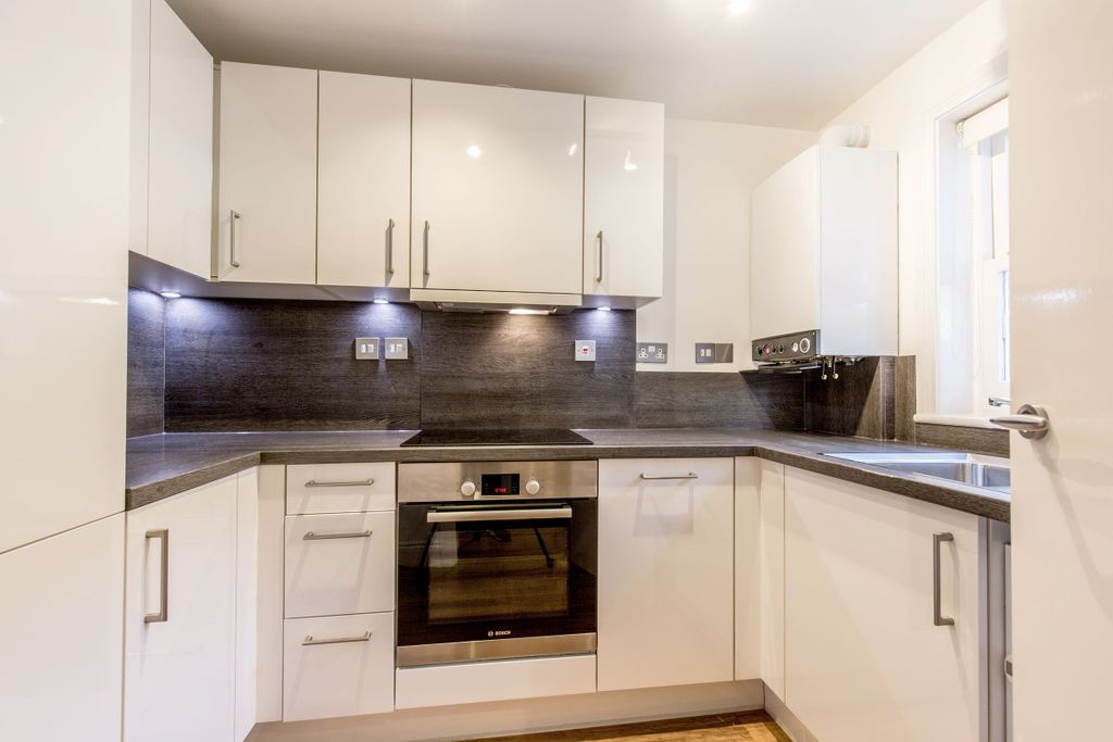 Property photo 1 of 11 Kitchen
