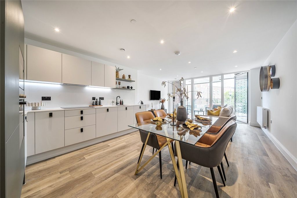 Property photo 3 of 10 Picture No. 21