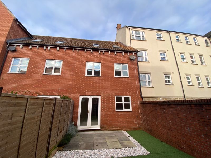 Property photo 1 of 12 Rear