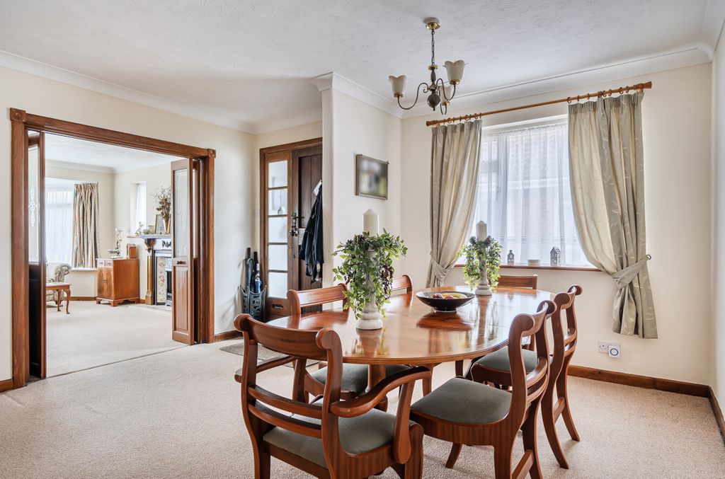 Property photo 3 of 12 1436778-20-69c69B...