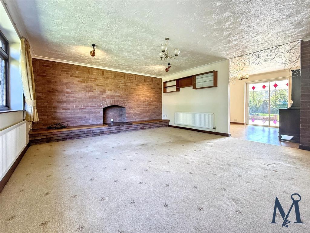 Property photo 3 of 23 Living Room