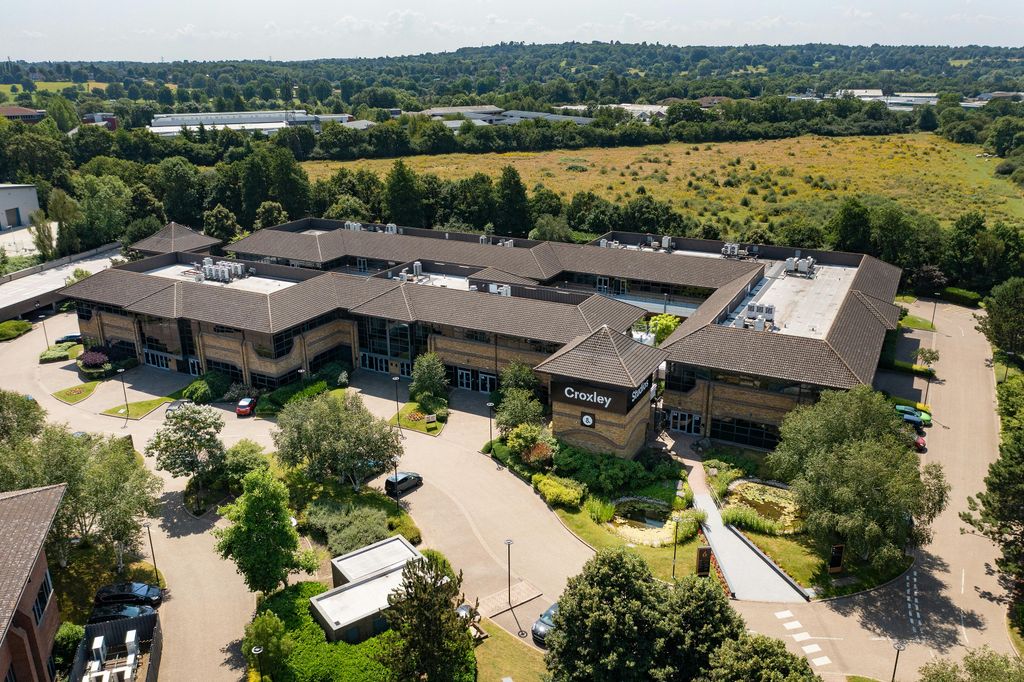 Property photo 3 of 15 Croxley Studios