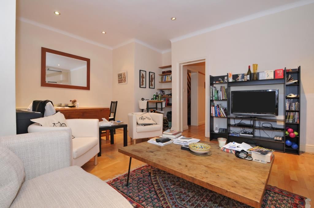 Property photo 3 of 13 Spacious Reception Room (Shot 3)