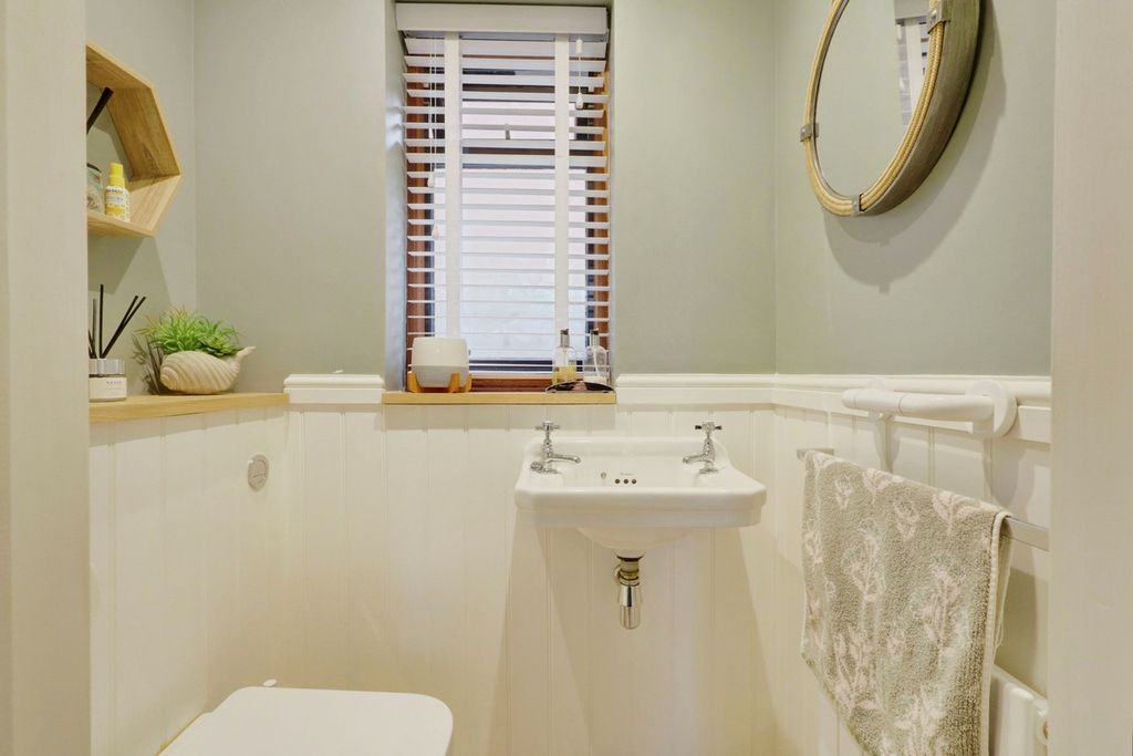 Property photo 3 of 29