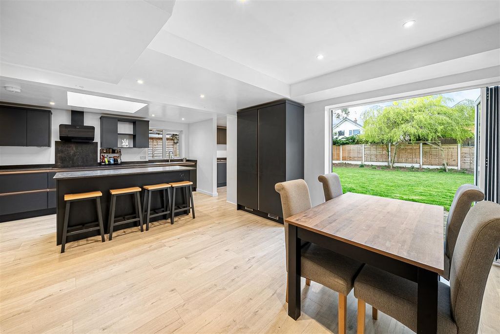 Property photo 3 of 15 Kitchen Diner