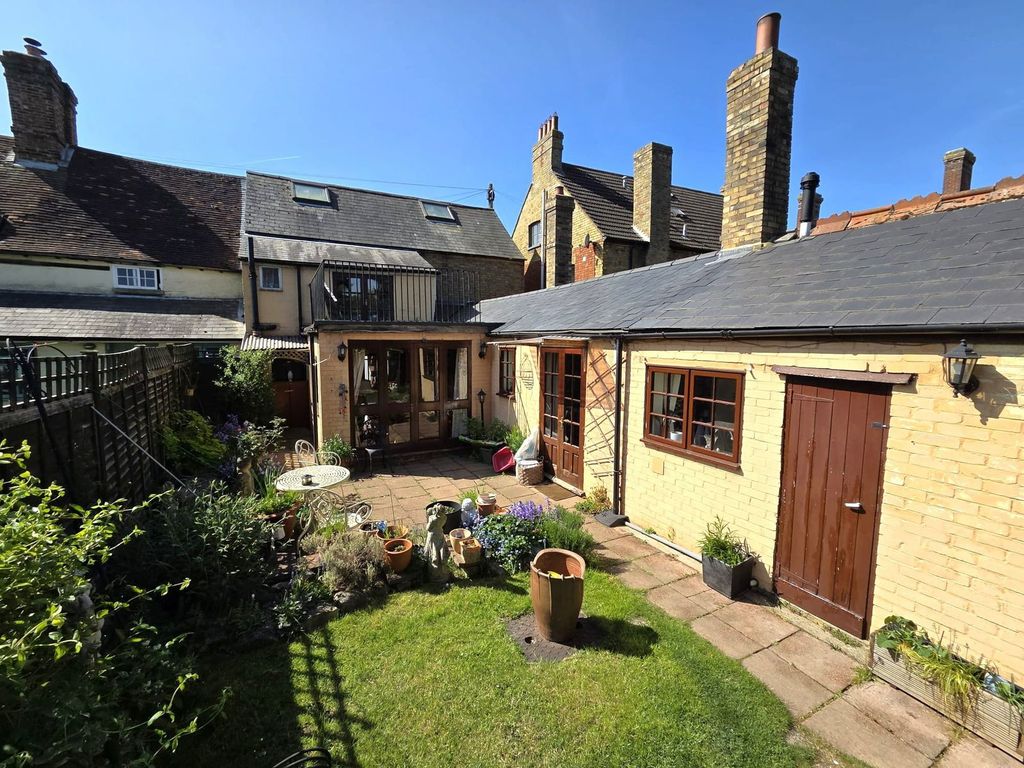 Property photo 1 of 23