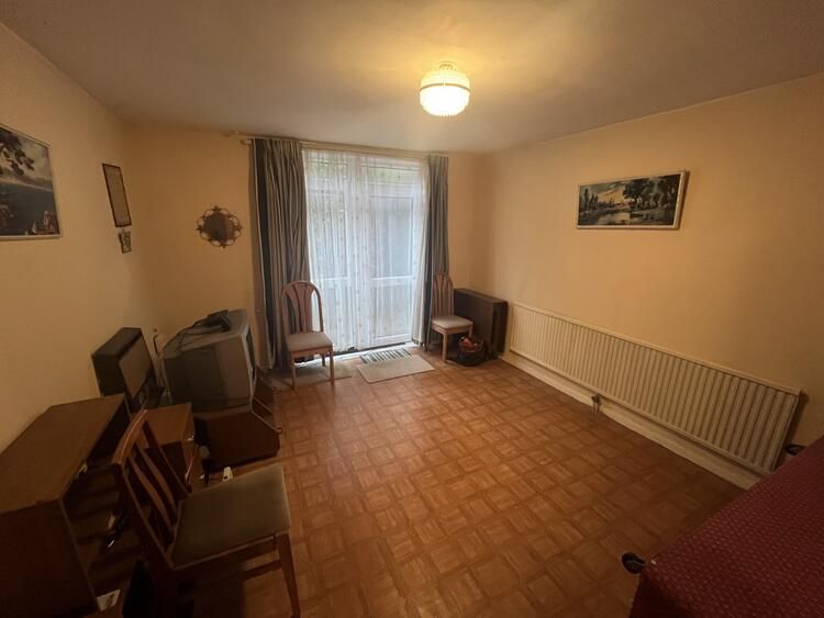 Property photo 3 of 11 2