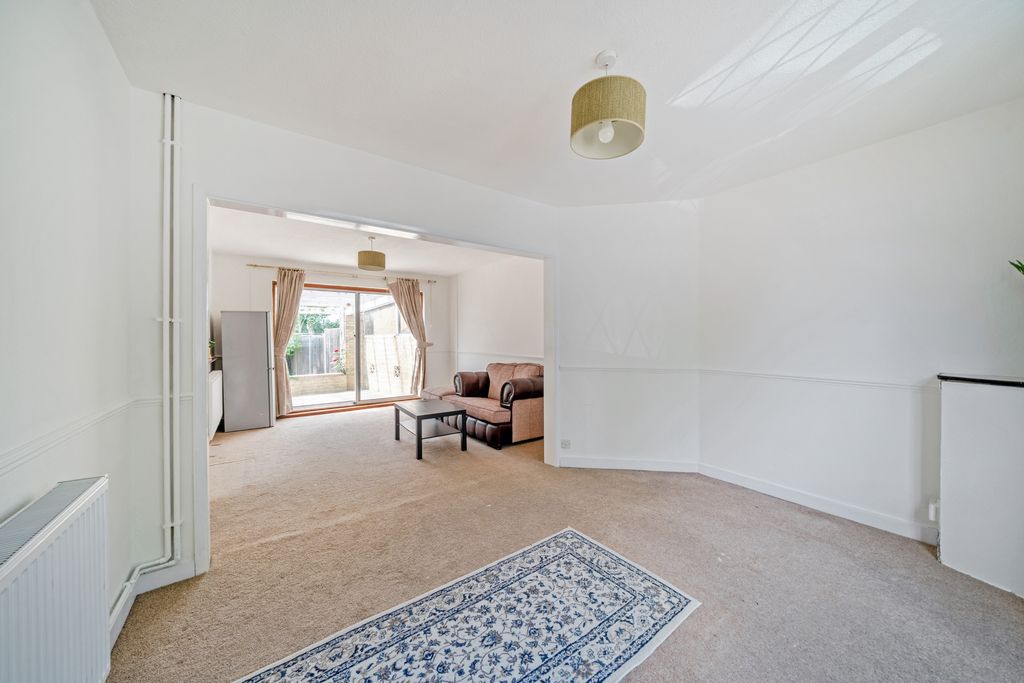 Property photo 3 of 18 Photo 4
