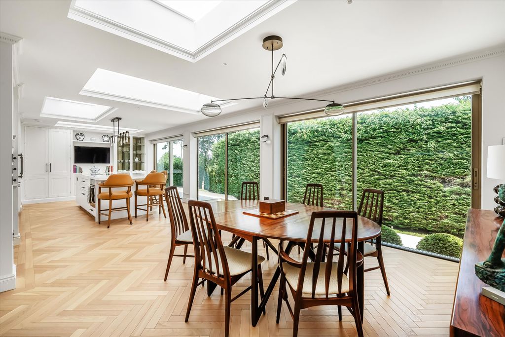 Additional image 4 of 4 bed detached house for saleBroadwater Rise, Guildford, Surrey GU1