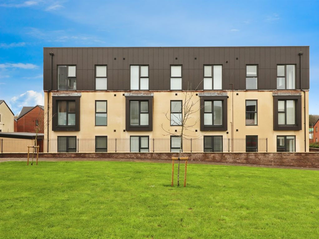 Property photo 1 of 13